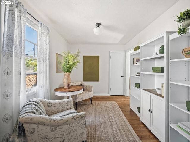 5615 N DELAWARE Ave, Portland, OR 97217