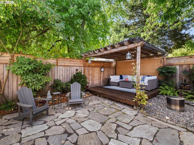 5615 N DELAWARE Ave, Portland, OR 97217