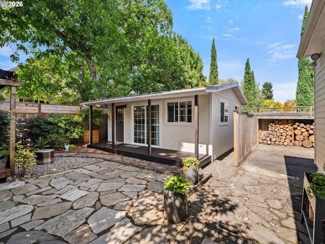 5615 N DELAWARE Ave, Portland, OR 97217