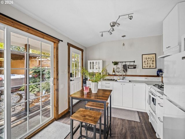 5615 N DELAWARE Ave, Portland, OR 97217