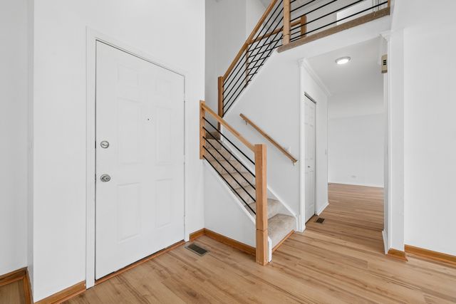 1553 Brandywyn Court N, Buffalo Grove, IL 60089