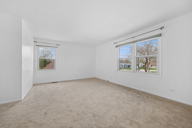 1553 Brandywyn Court N, Buffalo Grove, IL 60089