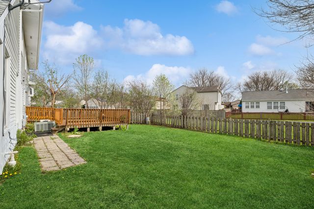 1553 Brandywyn Court N, Buffalo Grove, IL 60089