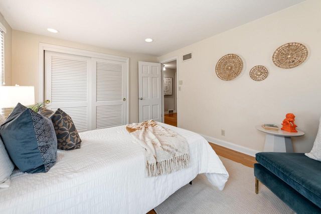 4855 Ardmore AVENUE, Whitefish Bay, WI 53217