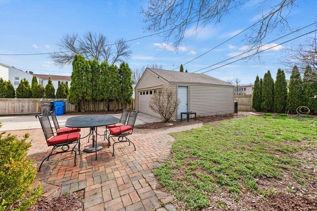 4855 Ardmore AVENUE, Whitefish Bay, WI 53217