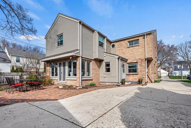 4855 Ardmore AVENUE, Whitefish Bay, WI 53217