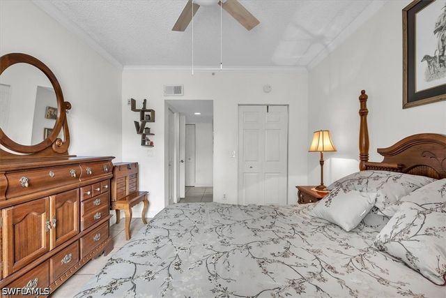 1885 Florida Club DR 8207, Naples, FL 34112