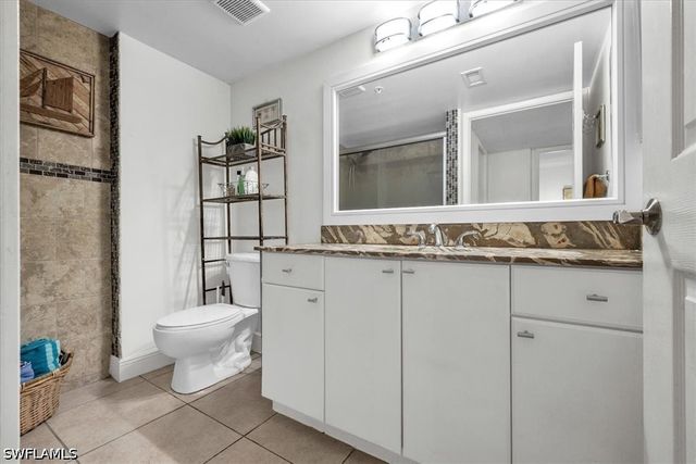 1885 Florida Club DR 8207, Naples, FL 34112