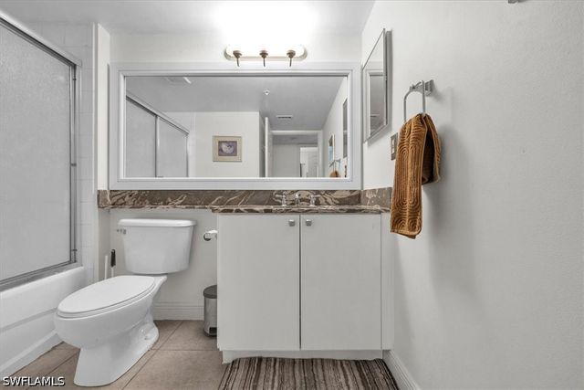 1885 Florida Club DR 8207, Naples, FL 34112