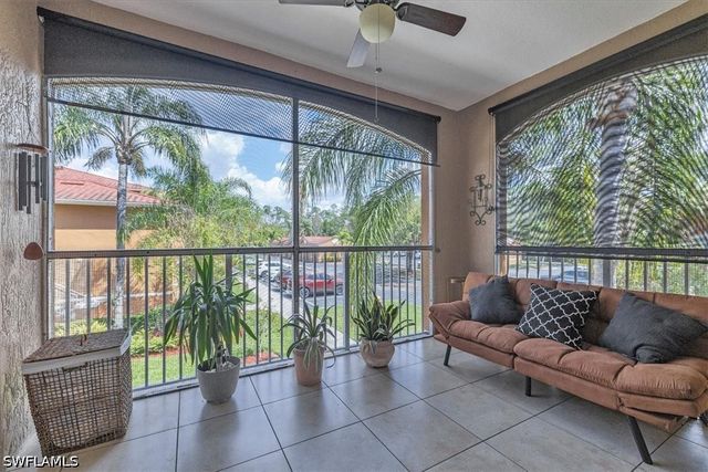 1885 Florida Club DR 8207, Naples, FL 34112