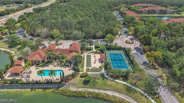 1885 Florida Club DR 8207, Naples, FL 34112