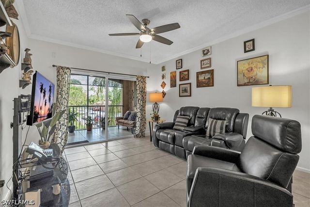 1885 Florida Club DR 8207, Naples, FL 34112