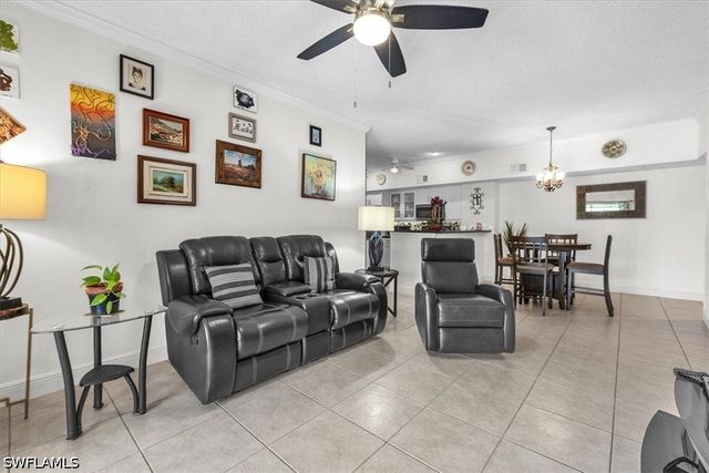 1885 Florida Club DR 8207, Naples, FL 34112