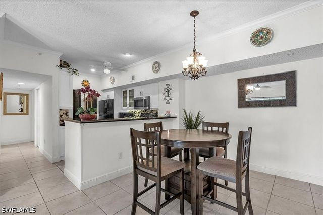 1885 Florida Club DR 8207, Naples, FL 34112