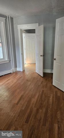 43 LAUREL AVE, Trenton, NJ 08618