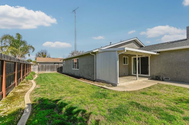 1509 Duportail Ave, Modesto, CA 95355