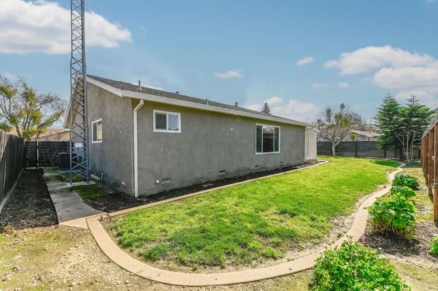 1509 Duportail Ave, Modesto, CA 95355