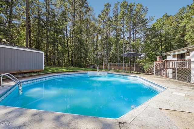 2004 Spring Valley Drive, Clayton, NC 27520