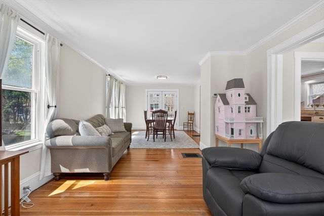 24 Fielding Street, Concord, MA 01742