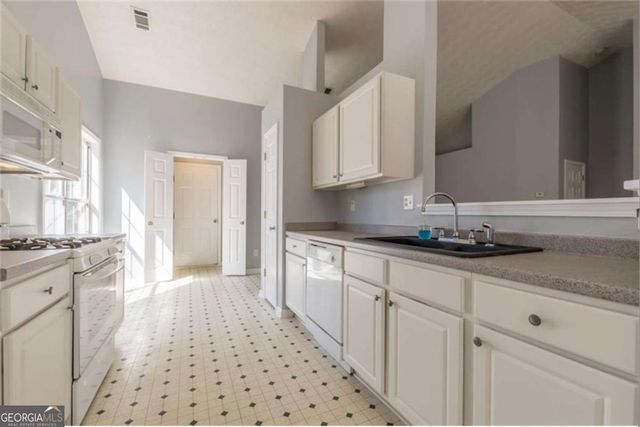 2110 Laurel Pointe Lane, Lawrenceville, GA 30043