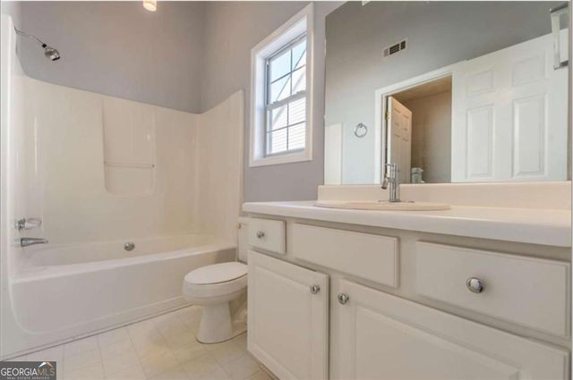 2110 Laurel Pointe Lane, Lawrenceville, GA 30043