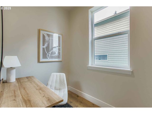 7839 Sw THORNBRIDGE Ter 10, Beaverton, OR 97007