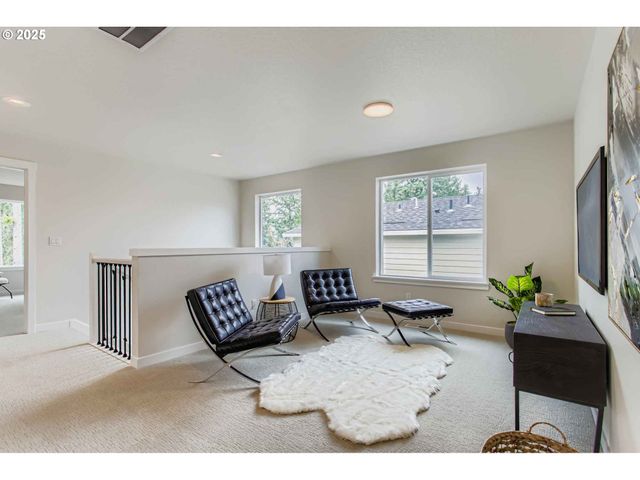 7839 Sw THORNBRIDGE Ter 10, Beaverton, OR 97007