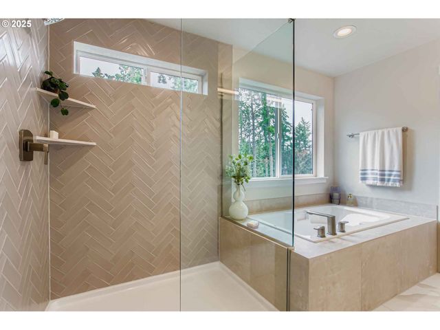 7839 Sw THORNBRIDGE Ter 10, Beaverton, OR 97007