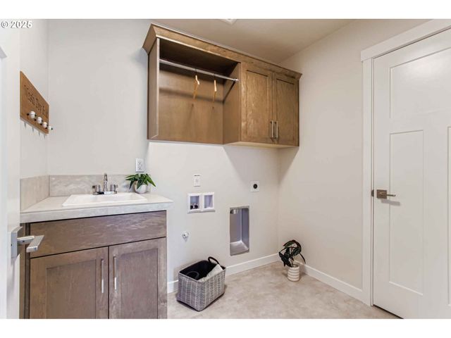 7839 Sw THORNBRIDGE Ter 10, Beaverton, OR 97007