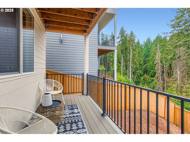 7839 Sw THORNBRIDGE Ter 10, Beaverton, OR 97007