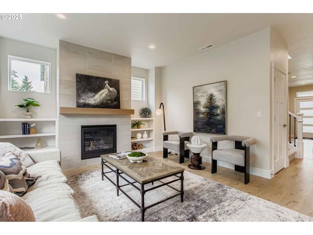 7839 Sw THORNBRIDGE Ter 10, Beaverton, OR 97007