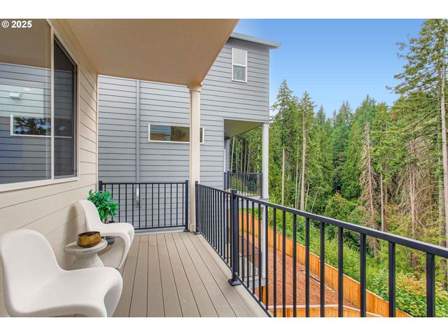 7839 Sw THORNBRIDGE Ter 10, Beaverton, OR 97007