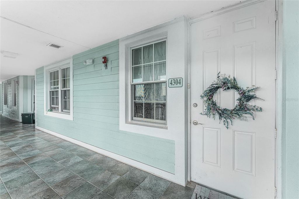 5117 MELBOURNE STREET B304, Punta Gorda, FL 33980