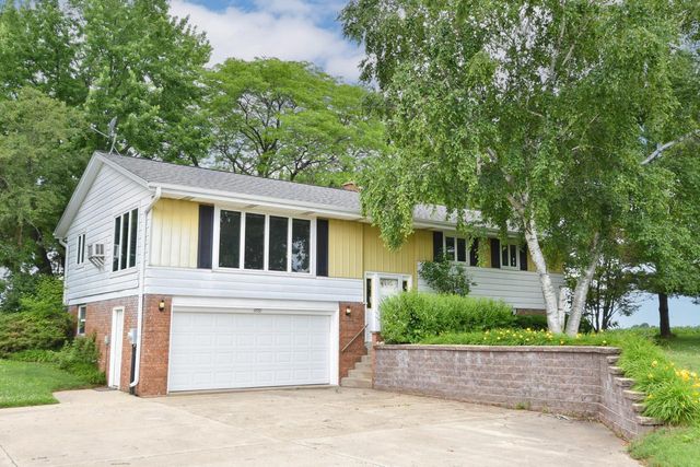 6051 Blueberry ROAD, Allenton, WI 53002