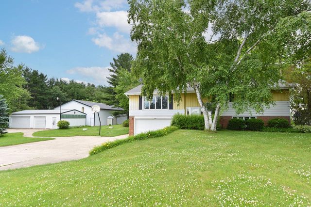 6051 Blueberry ROAD, Allenton, WI 53002