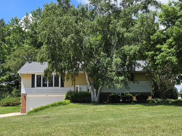 6051 Blueberry ROAD, Allenton, WI 53002