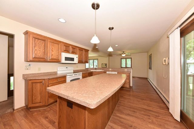 6051 Blueberry ROAD, Allenton, WI 53002