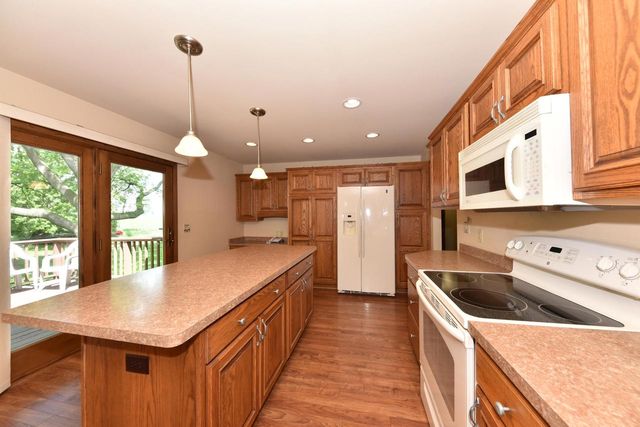 6051 Blueberry ROAD, Allenton, WI 53002