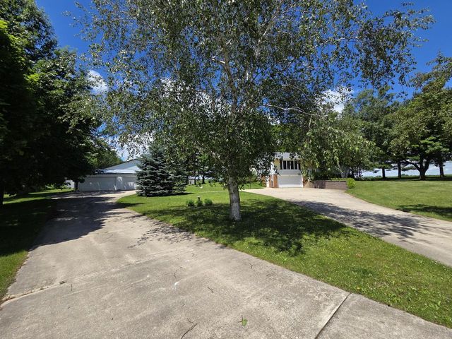 6051 Blueberry ROAD, Allenton, WI 53002