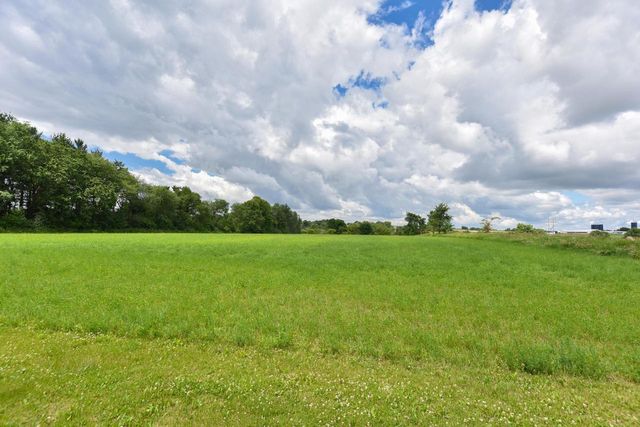 6051 Blueberry ROAD, Allenton, WI 53002