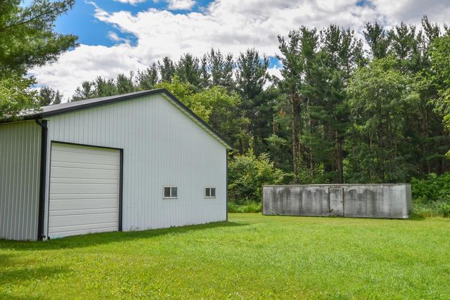6051 Blueberry ROAD, Allenton, WI 53002