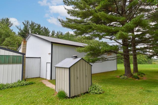6051 Blueberry ROAD, Allenton, WI 53002