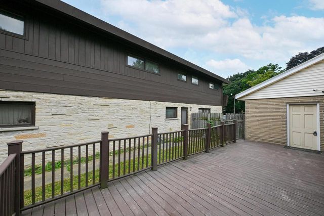 3950 N 58th STREET, Milwaukee, WI 53216