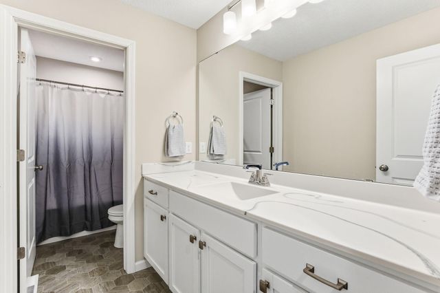 9931 Bluebird Street NW, Coon Rapids, MN 55433