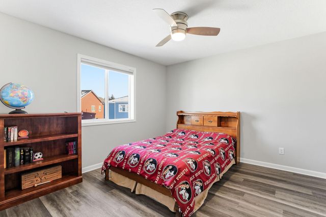 9931 Bluebird Street NW, Coon Rapids, MN 55433