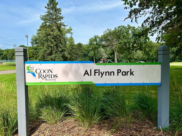 9931 Bluebird Street NW, Coon Rapids, MN 55433