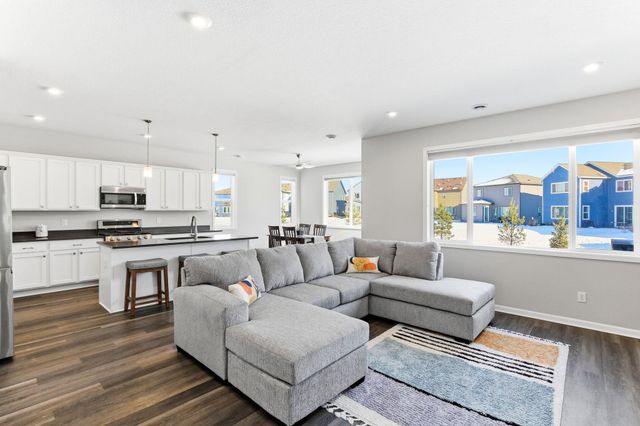 9931 Bluebird Street NW, Coon Rapids, MN 55433