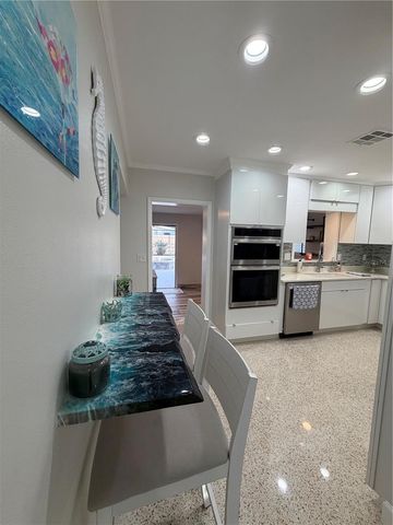 87 OAKWOOD DRIVE, Dunedin, FL 34698