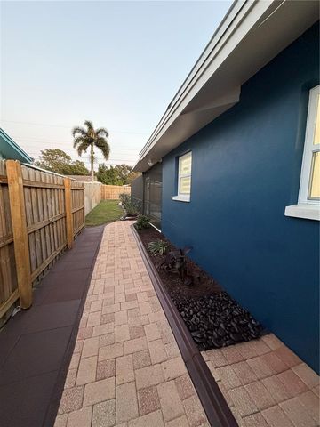 87 OAKWOOD DRIVE, Dunedin, FL 34698