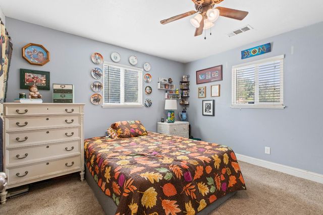 1122 Huntington Dr, Modesto, CA 95350